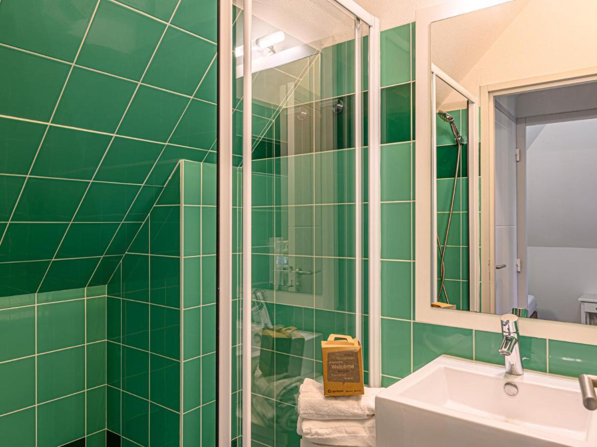 Apartment Chateau De Kergonano-16 By Interhome Баден Екстериор снимка