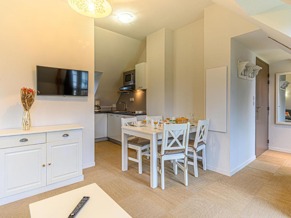 Apartment Chateau De Kergonano-16 By Interhome Баден Екстериор снимка
